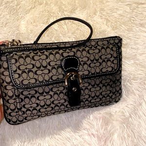 Coach Bleecker Black & Gray  Clutch Wristlet